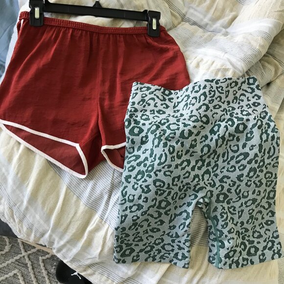 Summer Legs! Red retro silky shorts & teal leopard bike shorts! medium - Picture 1 of 3